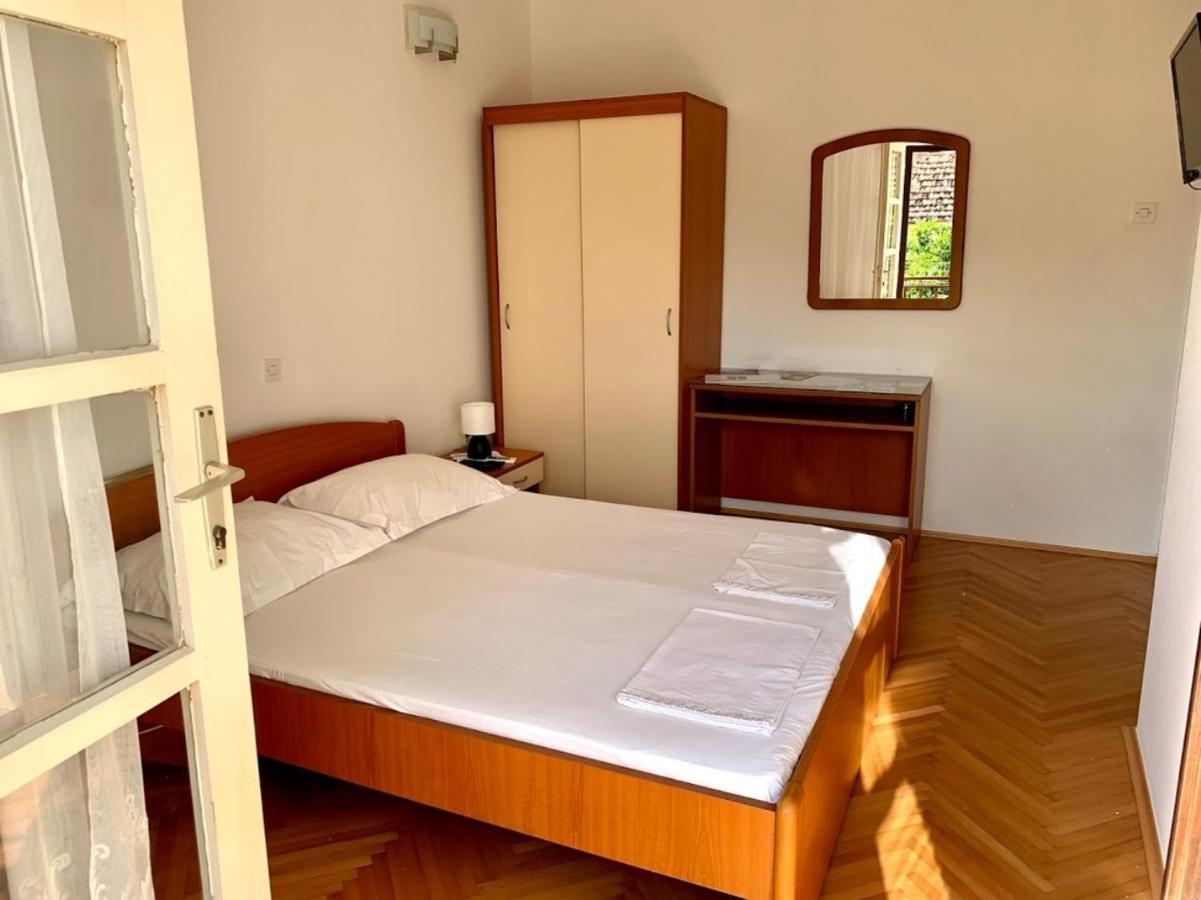 Obradovic Rooms & Apartments Makarska Exteriör bild