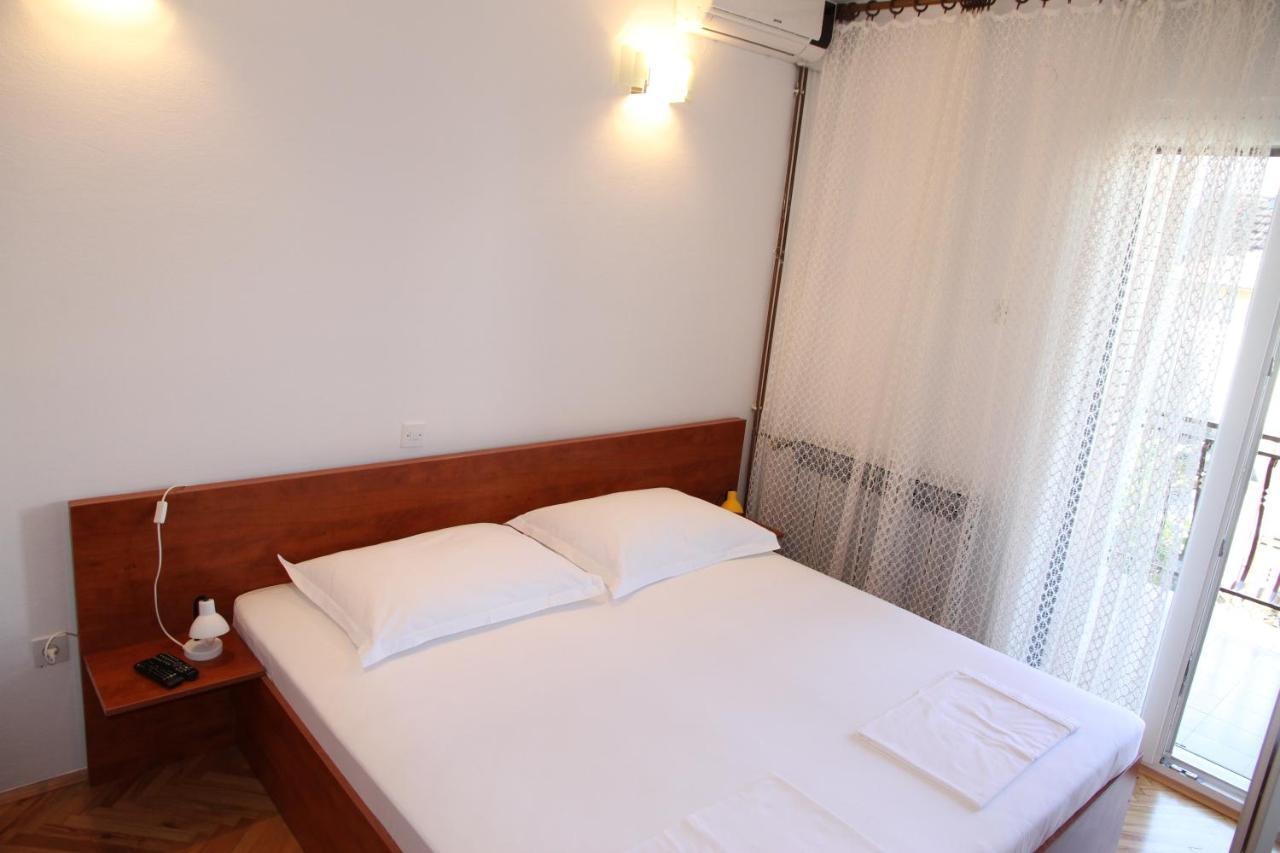 Obradovic Rooms & Apartments Makarska Exteriör bild