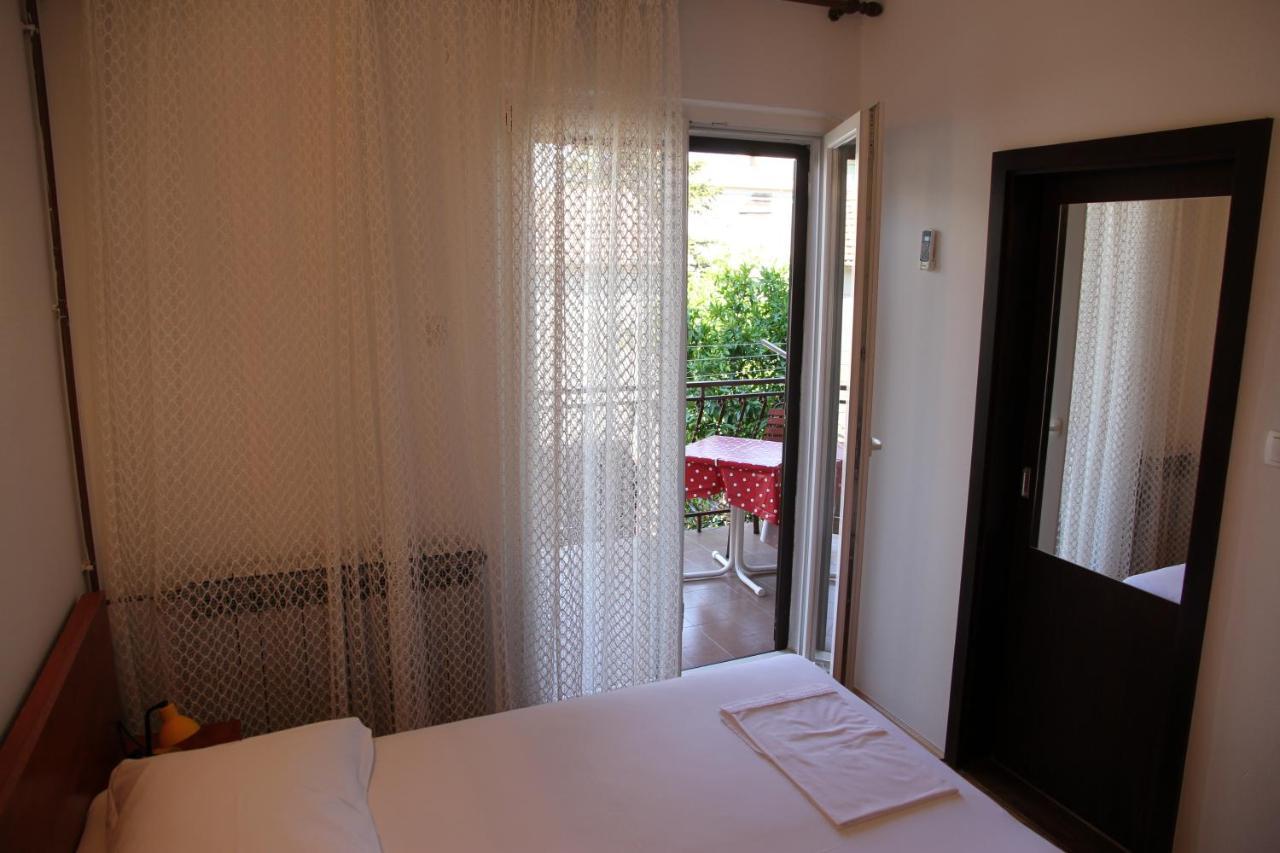 Obradovic Rooms & Apartments Makarska Exteriör bild