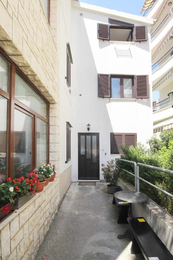 Obradovic Rooms & Apartments Makarska Exteriör bild